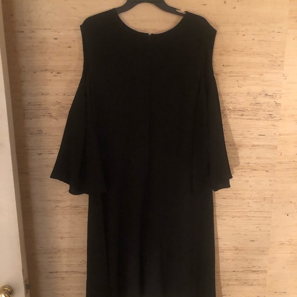 Black Dress - Picture 2 of 3